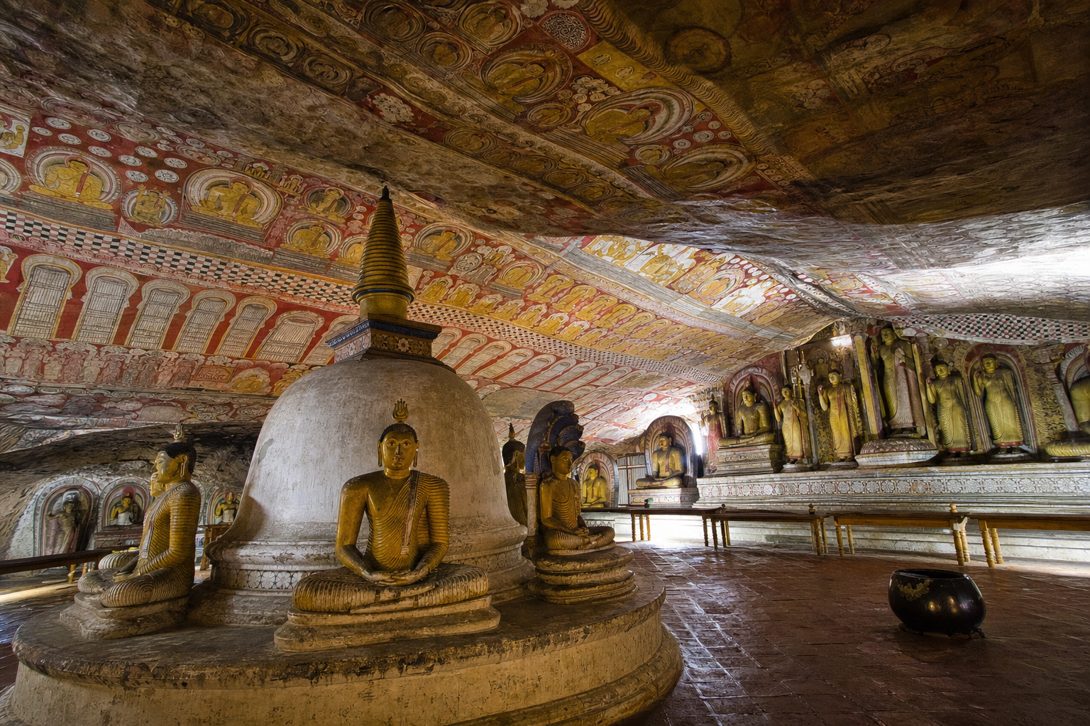 ダンブッラ石窟寺院 スリランカ観光